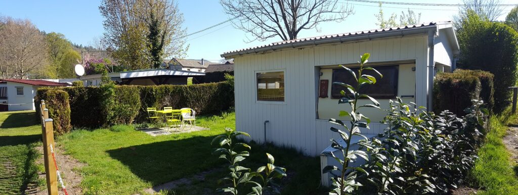 Caravane fixe au Camping Les Amis de la Nature à Munster - vue 1