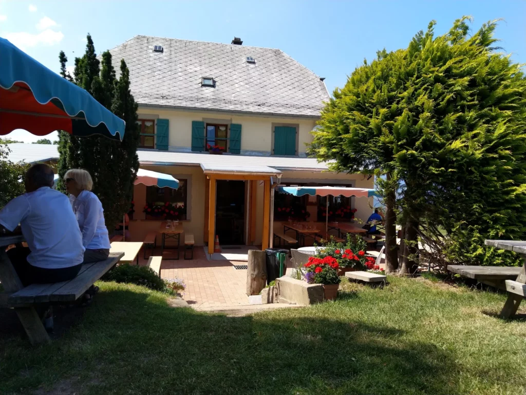 Terrasse du bar restaurant du camping